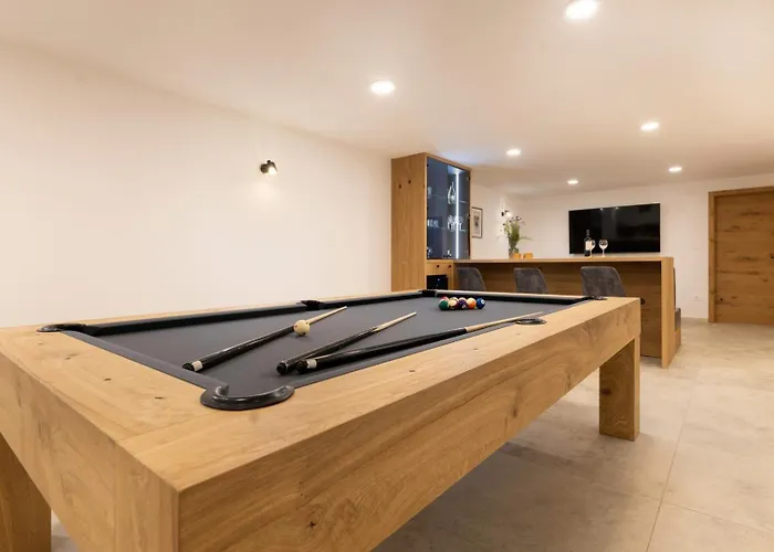 Divina فيلة Milohnici