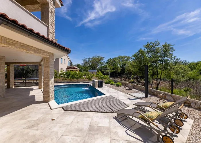 فيلة Divina Milohnici