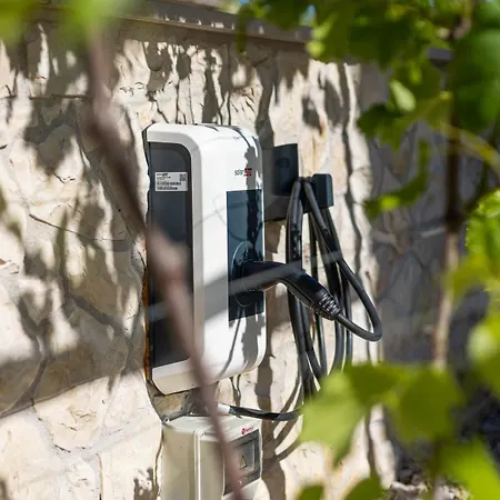 Divina Βίλα Milohnici